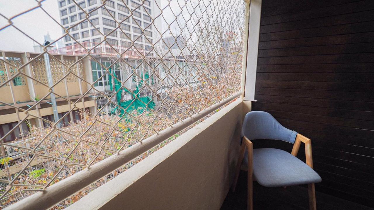 I-Sleep Silom Hostel Bangkok Eksteriør billede