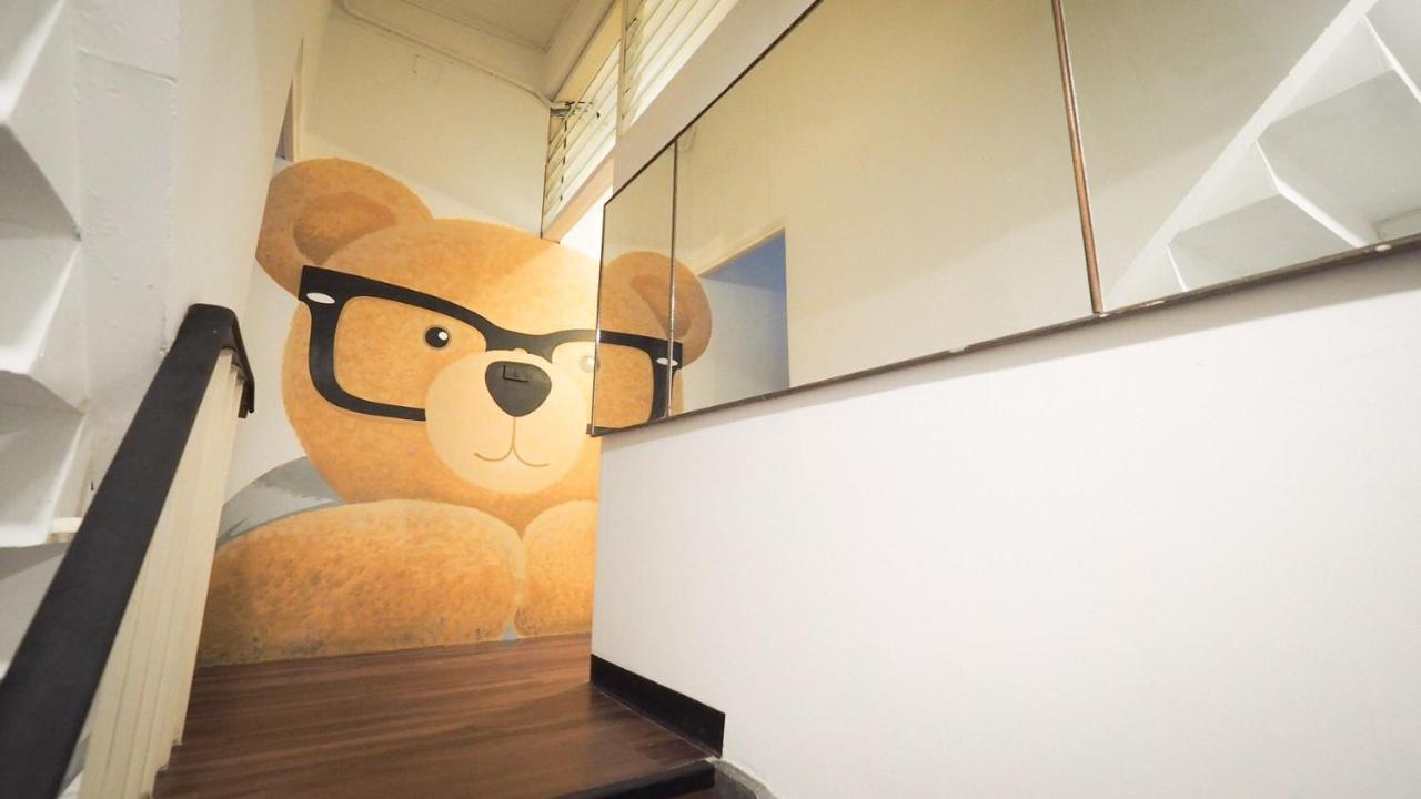 I-Sleep Silom Hostel Bangkok Eksteriør billede