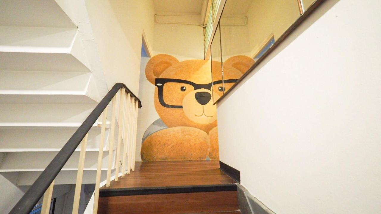 I-Sleep Silom Hostel Bangkok Eksteriør billede