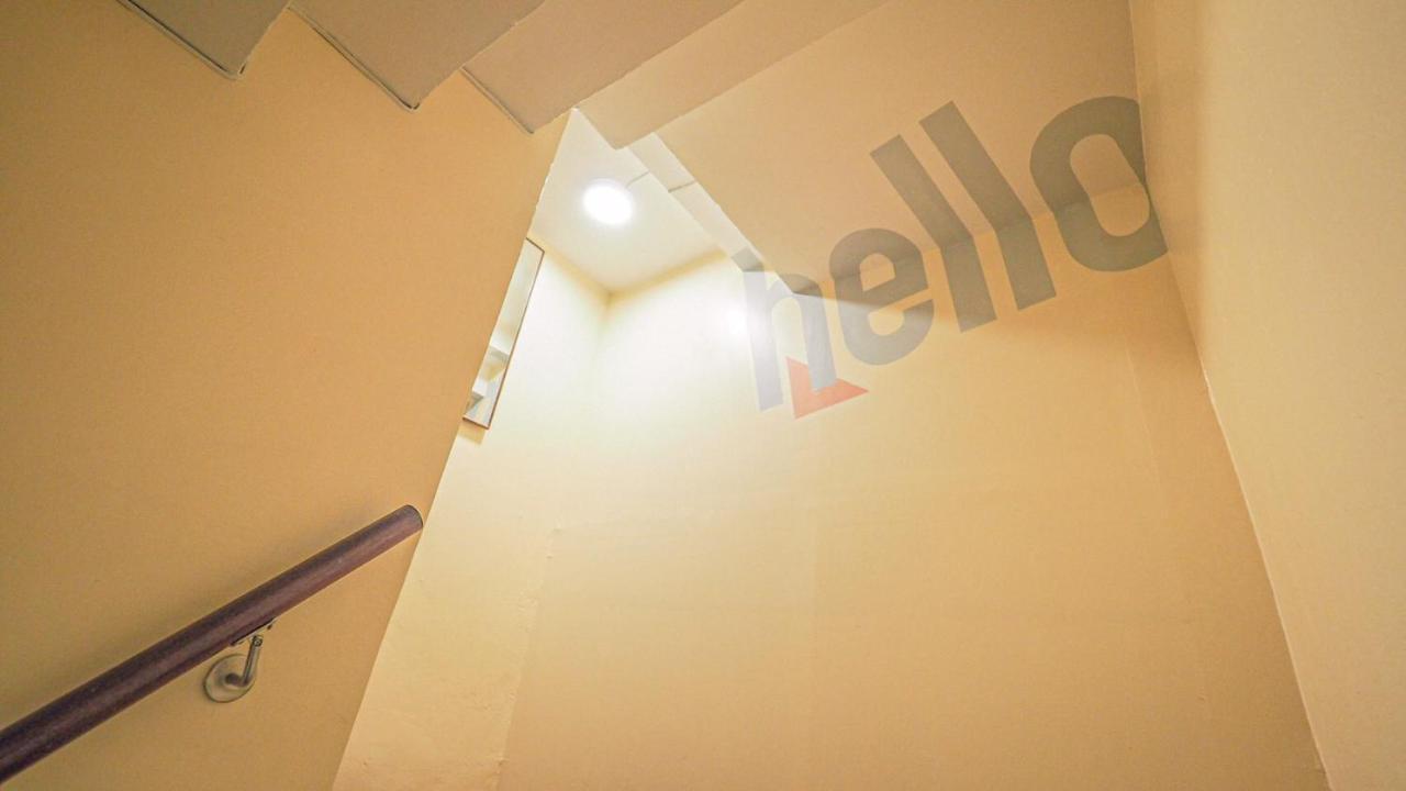 I-Sleep Silom Hostel Bangkok Eksteriør billede