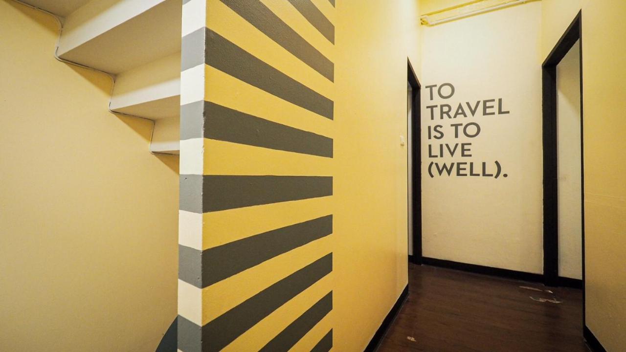 I-Sleep Silom Hostel Bangkok Eksteriør billede