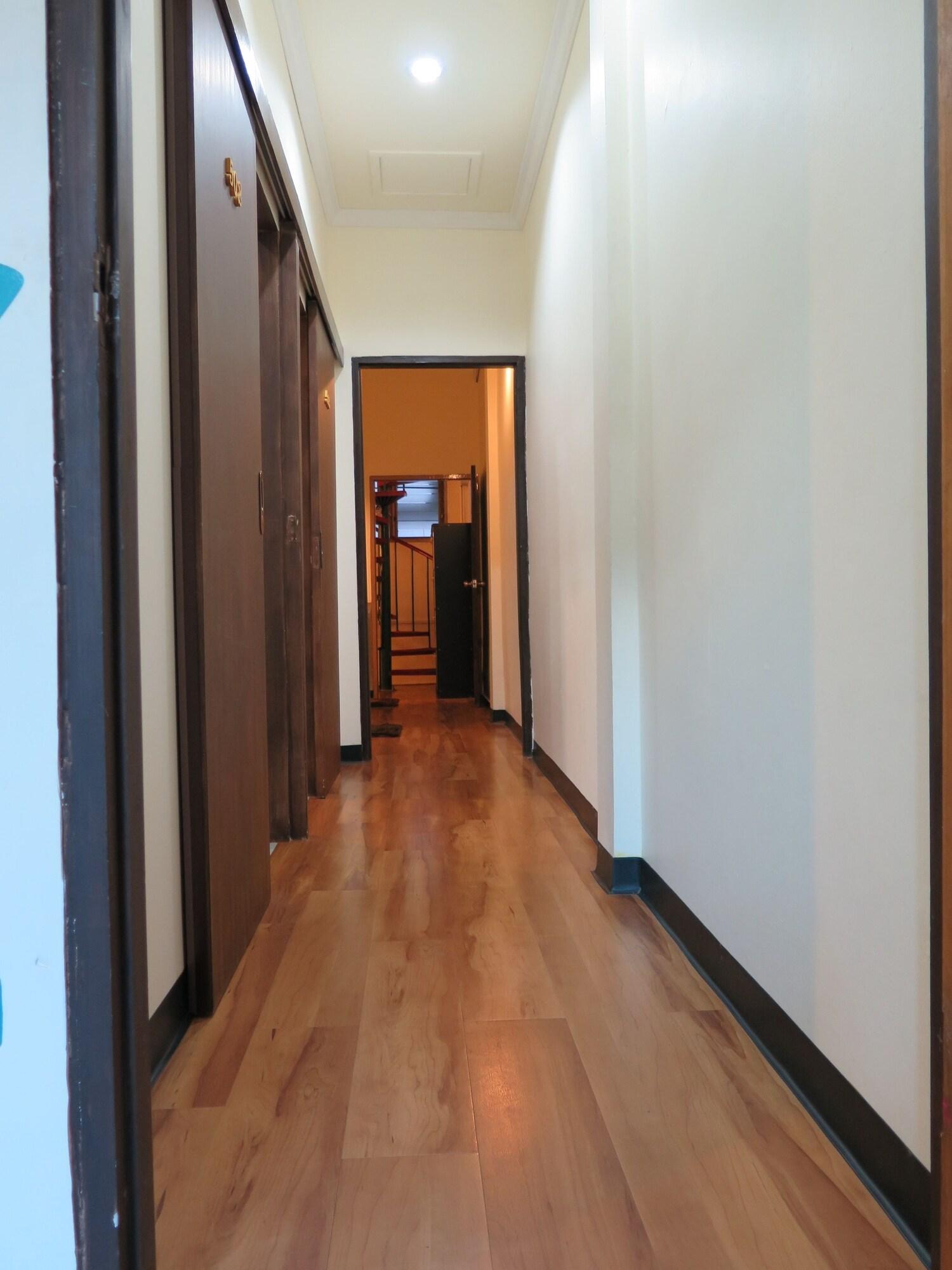 I-Sleep Silom Hostel Bangkok Eksteriør billede